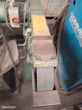 Ponceuse à bande Tank