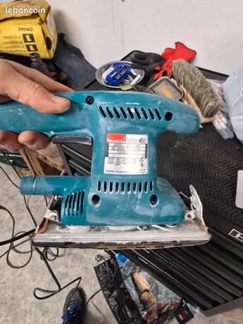 Ponceuse vibrante MAKITA