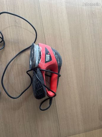 Ponceuse excentrique Black et Decker
