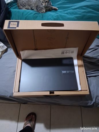Portable asus vivobook 15 pouces dans sa boite