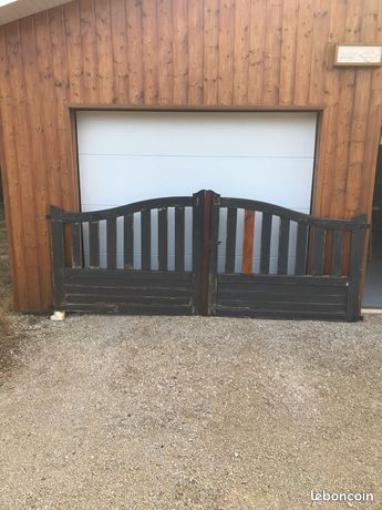 Portail 2 vantaux en bois exotique