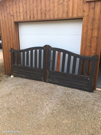 Portail 2 vantaux en bois exotique