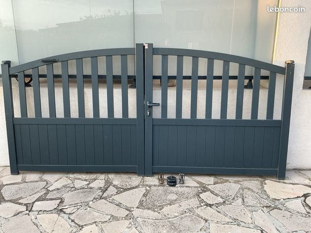 Portail alu Adélaïde gris anthracite