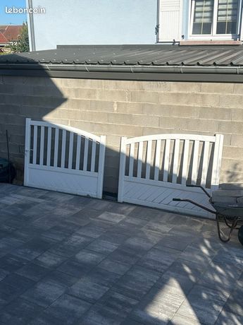Portail aluminium blanc