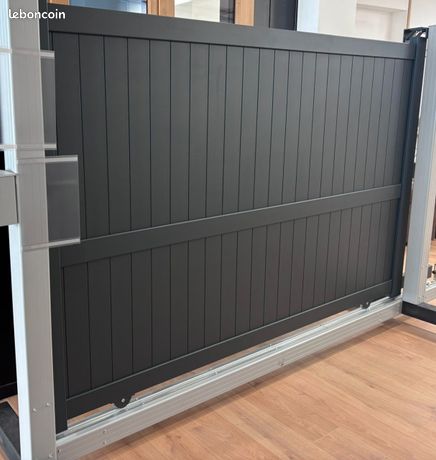 Portail coulissant aluminium