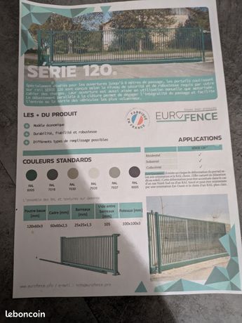 Portail coulissant sur rail- poteaux sur platines