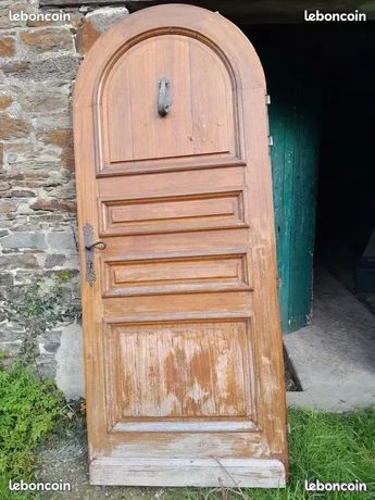 Porte d'entrée bois cintrée
