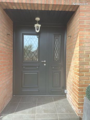 Porte d’entrée en aluminium bicolor gris anthracite
