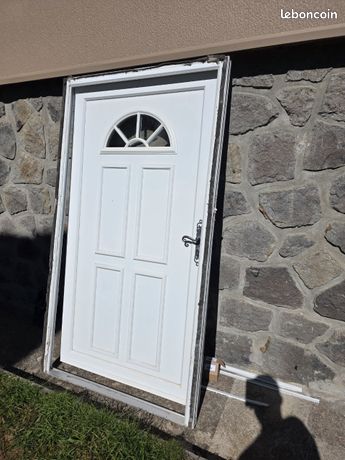 Porte dentrée en pvc