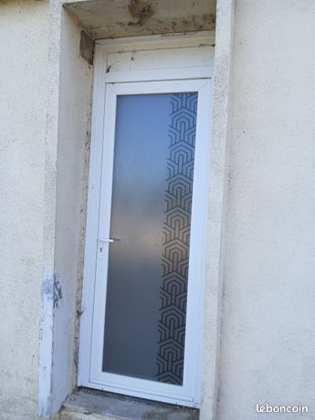 Porte d'entrée PVC