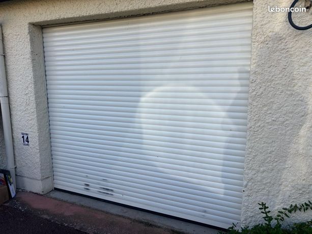 Porte de garage électrique