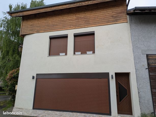 Porte de garage enroulable motorisée