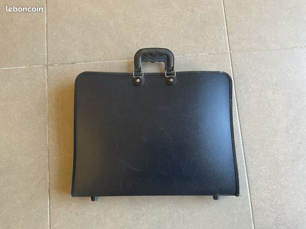 Porte document avec poignée