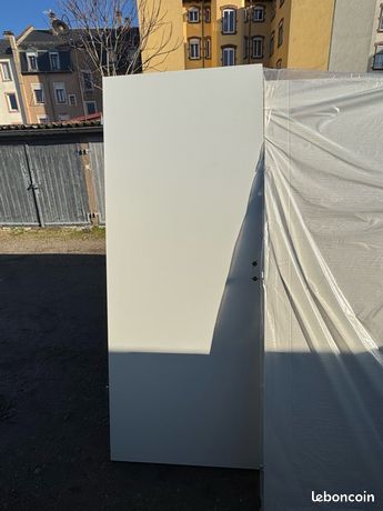 Porte en bois avec cadre 60