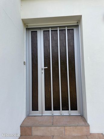 Porte extérieure aluminium