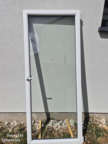 Porte Fenêtre avec volet roulant motorisé