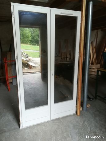 Porte fenêtre en bois