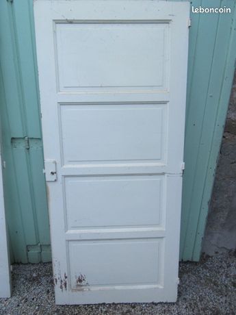 Porte sans cadre ancienne