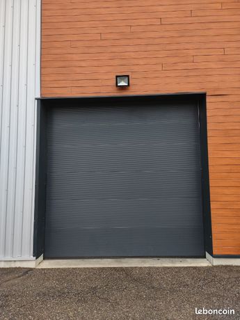 Porte sectionnelle motorisée