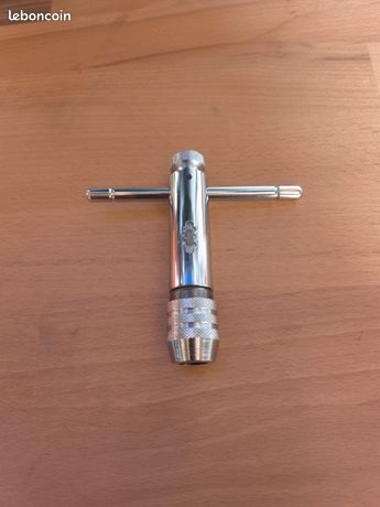 Porte taraud à cliquet