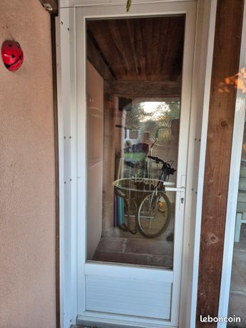 Porte vitrée extérieure