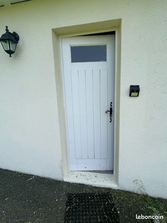 Porte en bois extérieur