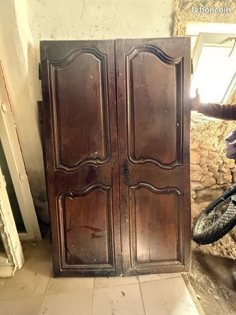 Portes de placard en bois