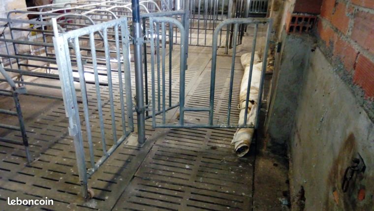 Portillons, passages d'homme, et poteaux