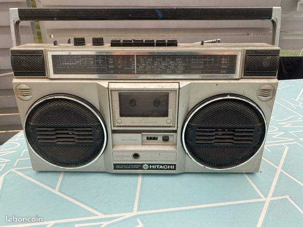 Poste radio cassettes