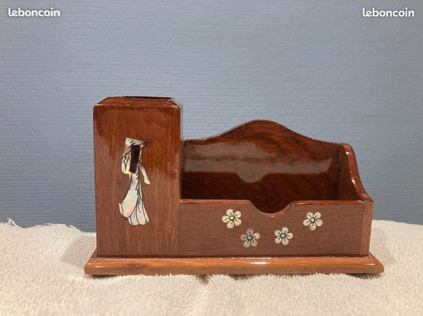 Pot stylo en bois neuf très bonne qualité L 15 x l 5 cm x H 8 cm