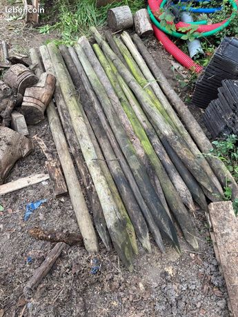 Poteaux bois clôture