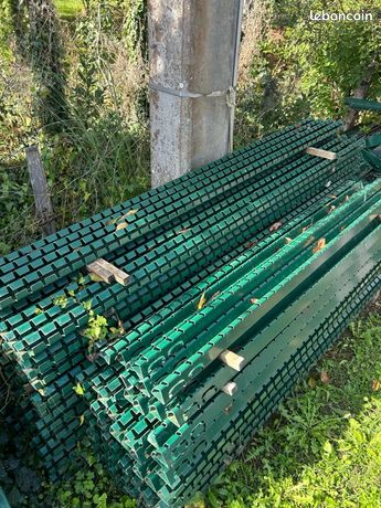 Poteaux de clôture en aluminium