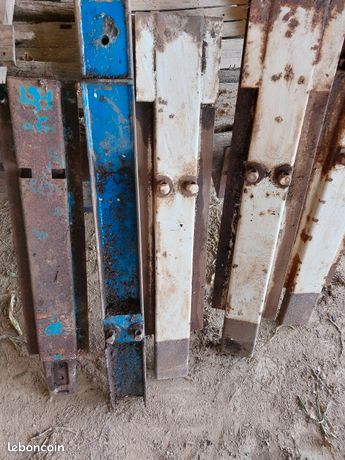 Poteaux pour ridelles