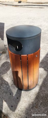 Poubelle extérieur de jardin