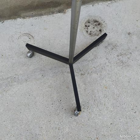 Présentoir rotatif pour Flyers ou cartes postales