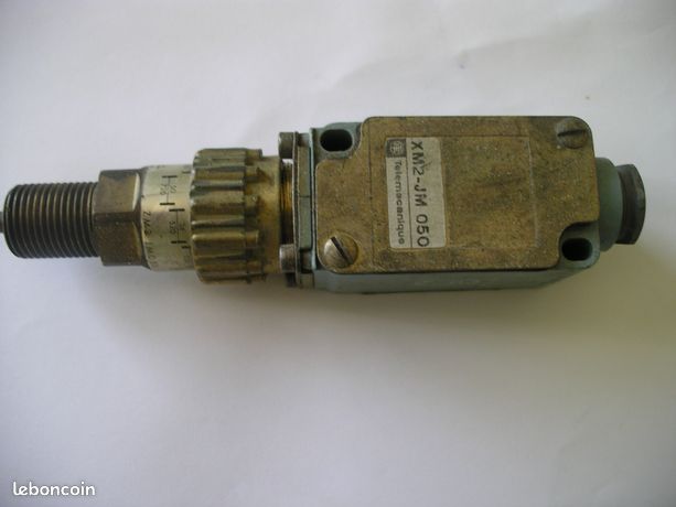 Pressostat air SCHNEIDER ELECTRIC 10 à 50 bars XM2-JM050