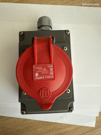Prise à entraxes unifiés fixe LEGRAND Hypra 529 20 32A IP44