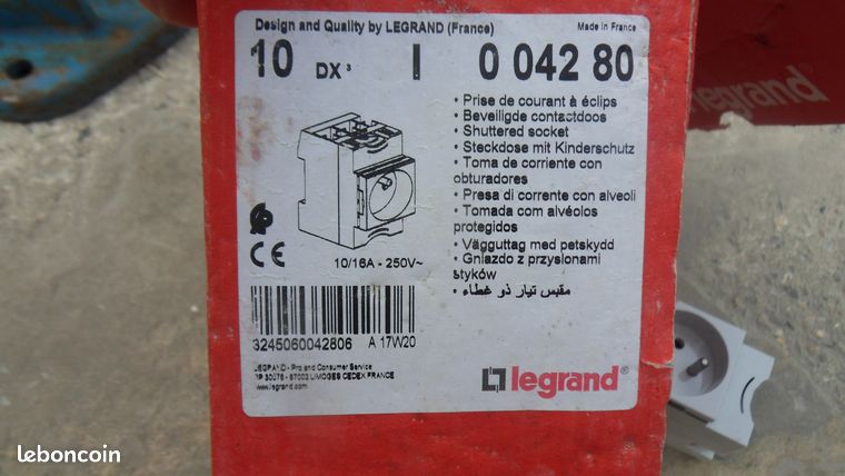 Prise de courant legrand modulaire