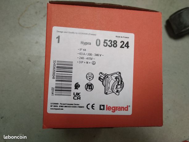 Prise Legrand 0 538 24 femelle à encastrer