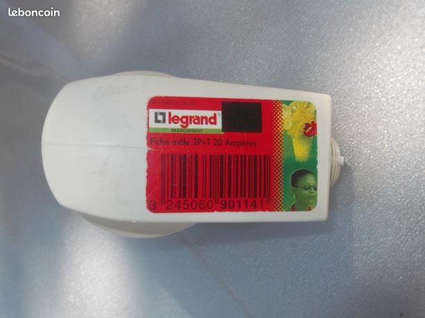Prise Mâle LEGRAND 380 v