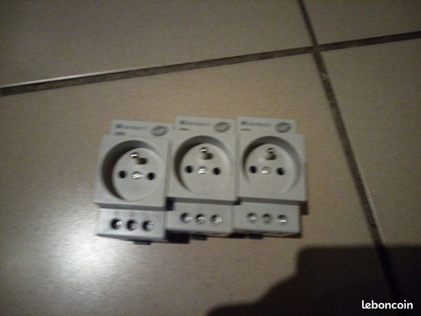 Prises 220v pour tableau elecrique