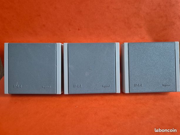 Prises électriques plexo LEGRAND