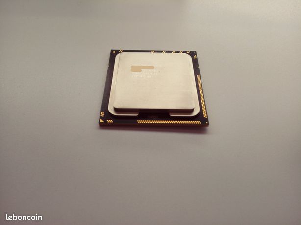 Processeur SLBEJ Socket 1366