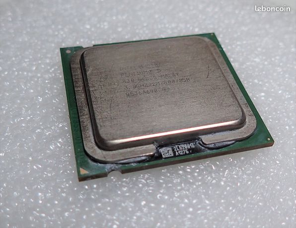 Processeur Intel Pentium D 830 SL88S 3 GHz