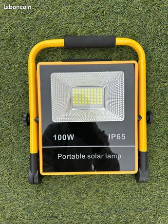Projecteur LED Solaire 100W Portable Étanche IP65