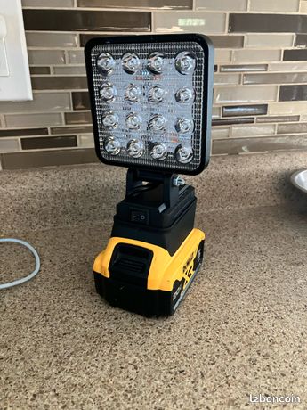 Projecteur led compatible batteries dewalt