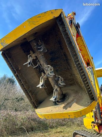 Débroussailleuse hydraulique ORSI HARD60 pour mini-pelle de 1.5 à 4 tonnes