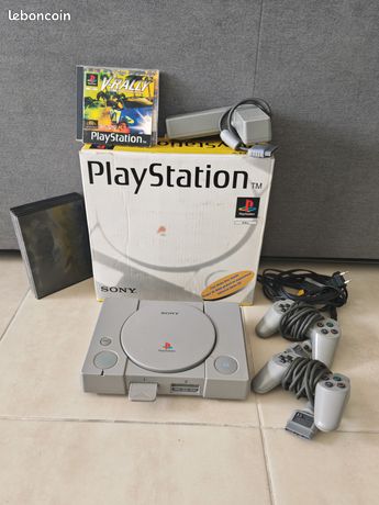 Ps1 avec sa boîte