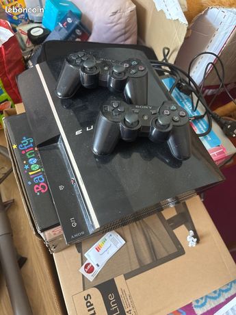 PS3 80GO + 17 jeux + 2 manettes