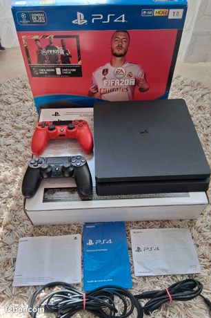 Ps4 1 tb Très peu servie